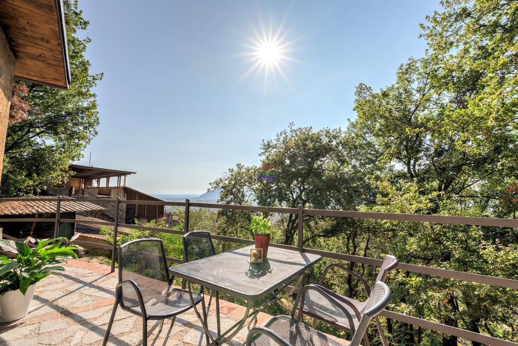 Ippotur Medieval Resort Castelnuovo Magra Εξωτερικό φωτογραφία