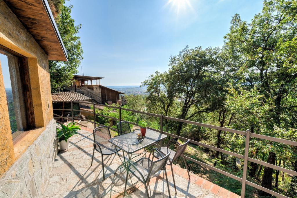 Ippotur Medieval Resort Castelnuovo Magra Εξωτερικό φωτογραφία