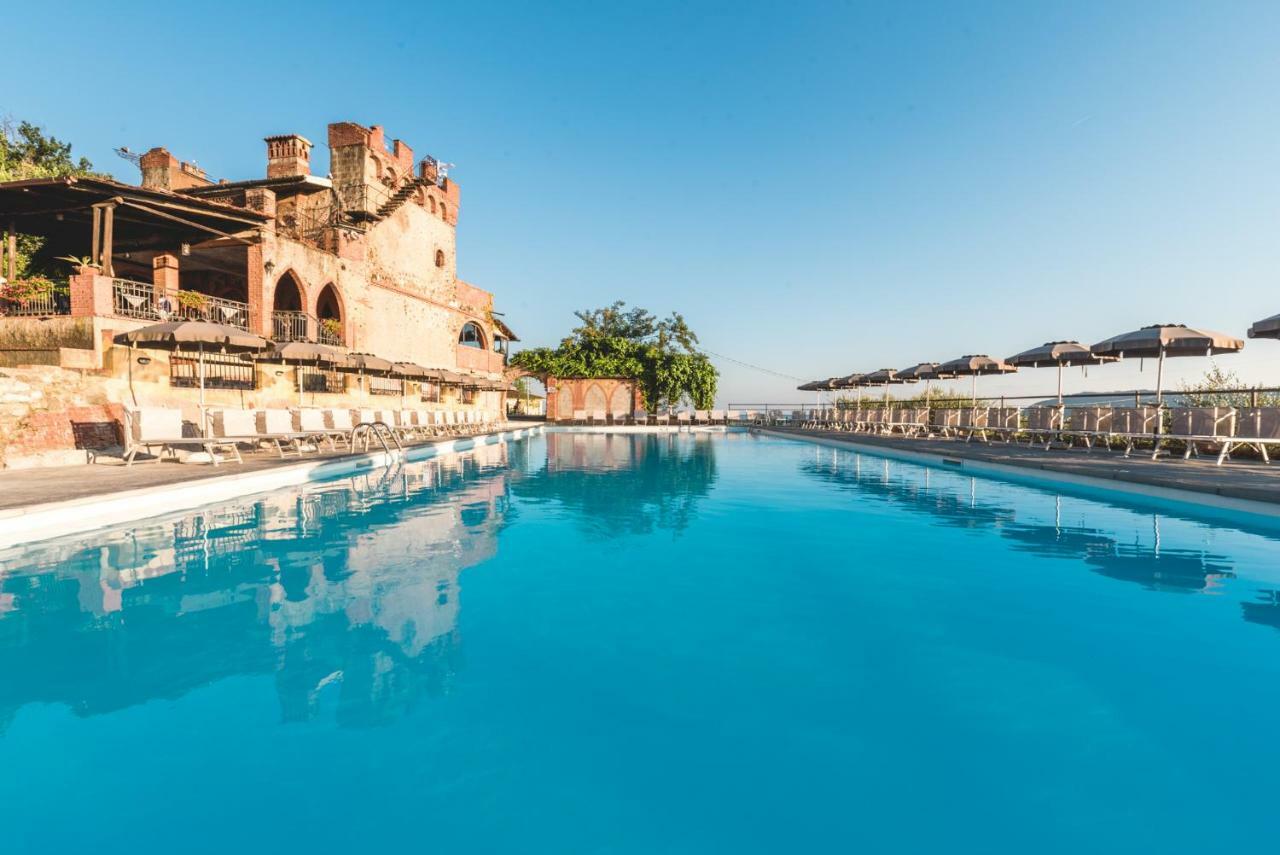 Ippotur Medieval Resort Castelnuovo Magra Εξωτερικό φωτογραφία